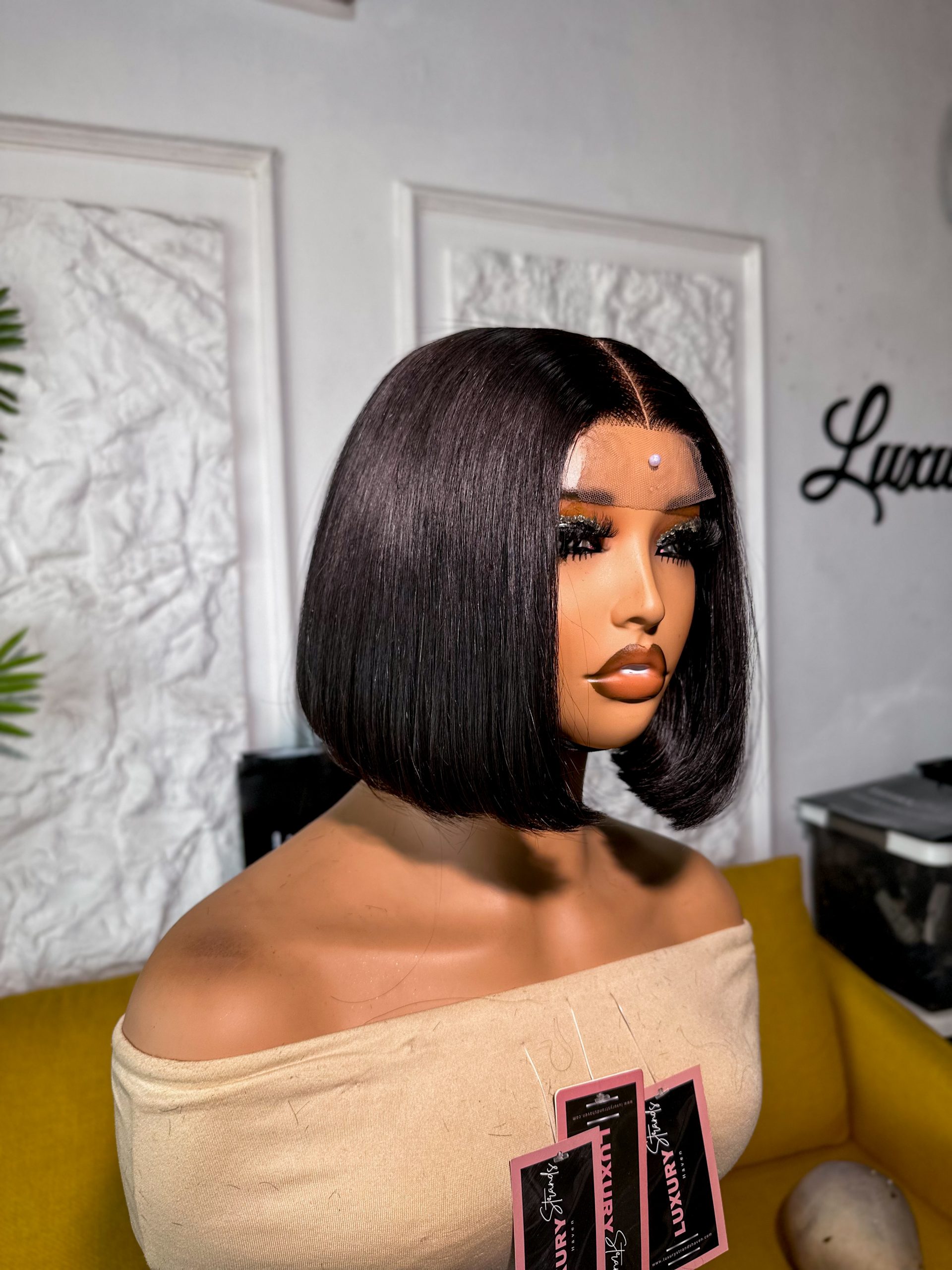 Natural Color Bone Straight wig |2x6 Transparent closure | 250 grams - Image 2